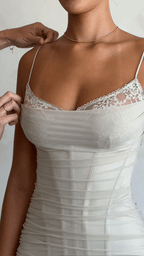 Rēzija™ | Eleganta un moderna kleita
