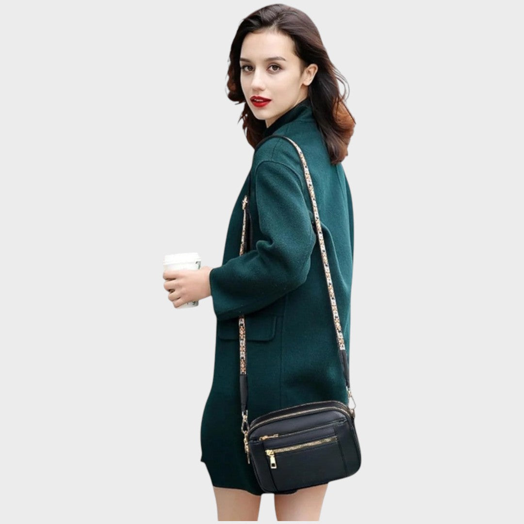 Lia | Plecu soma ar rakstu