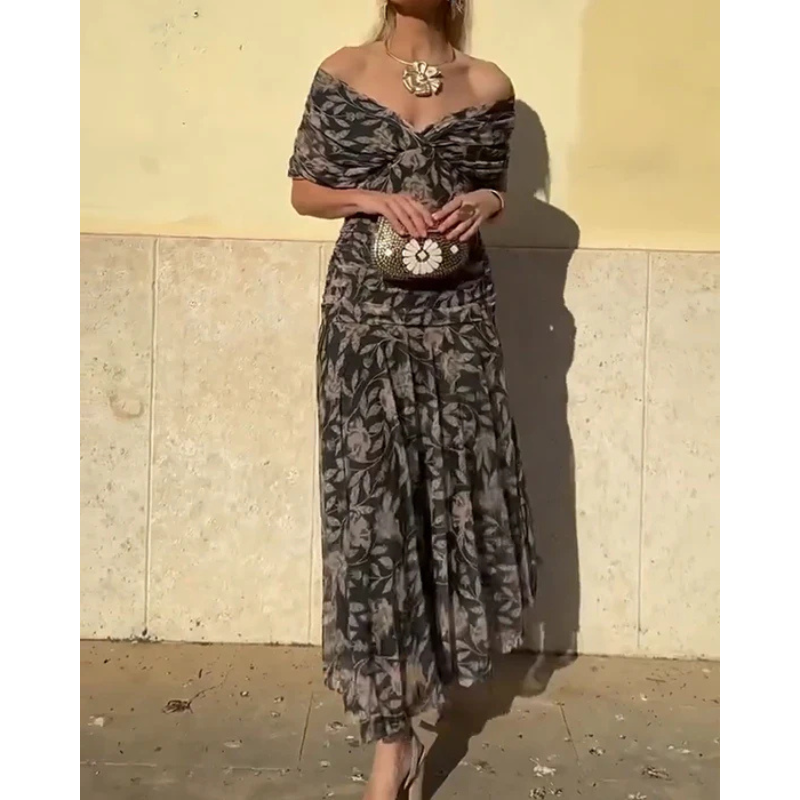 Julieta™ | Eleganta V-veida kakla kleita ar atklātām pleciem