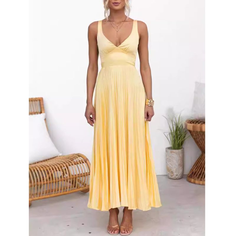 Aby - Gul maksi kleita ar plisētu V-veida izgriezumu