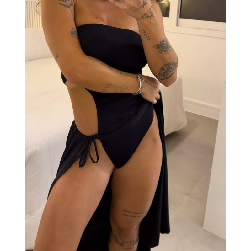 Julie™ - Bandeau kleita ar šķēlumu no zīda un lentēm