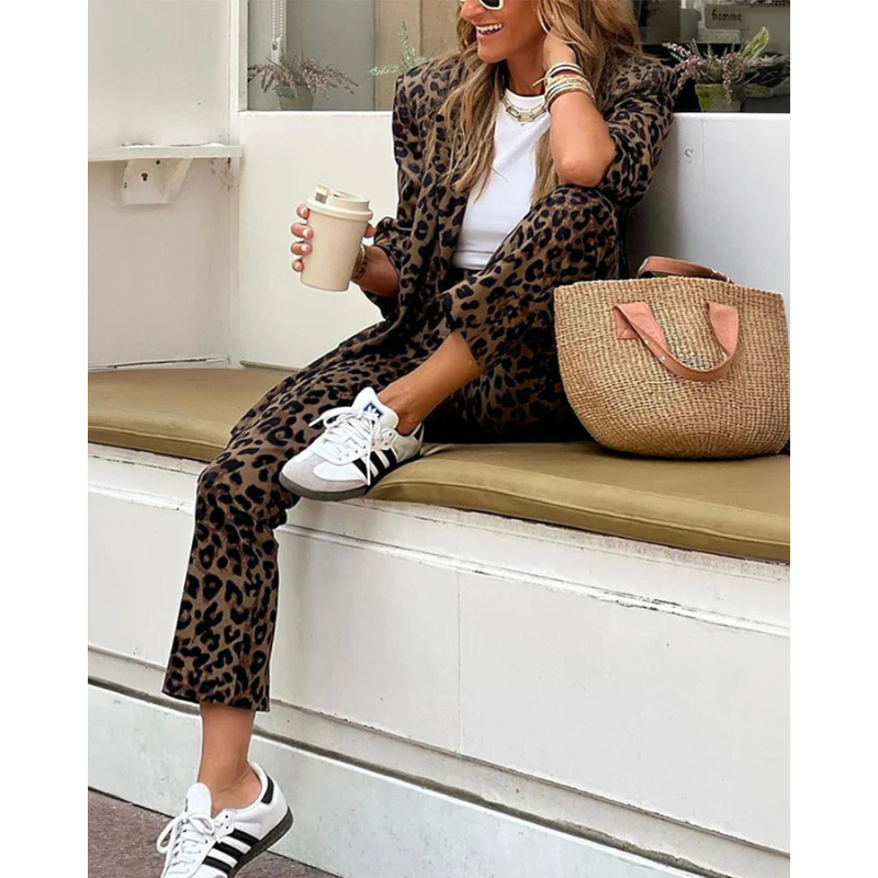 Penelope™ | Žakete un bikses ar leopardu rakstu